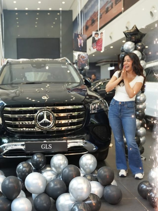 चार पह‍ियों पर शहनाज की मेहनत, खरीदी करोड़ों की लग्जरी कार, जमकर दिए पोज