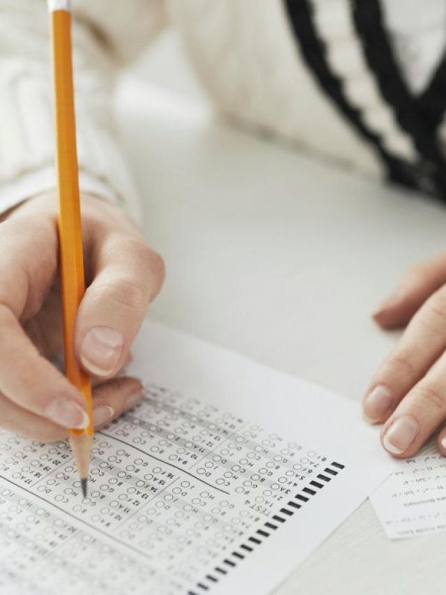 कार्बन डाइऑक्साइड क्या है? स्टूडेंट का जवाब हुआ वायरल, टीचर ने पकड़ा माथा!