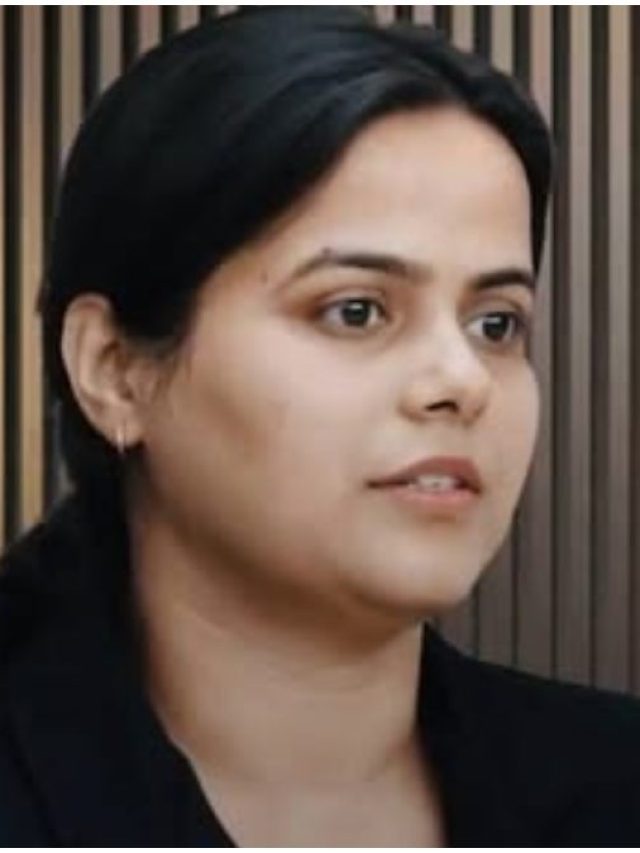 4 बार नहीं मिली सफलता, पांचवीं बार में सीधे फर्स्ट रैंक... कौन हैं  UPSC टॉपर शक्ति दुबे?