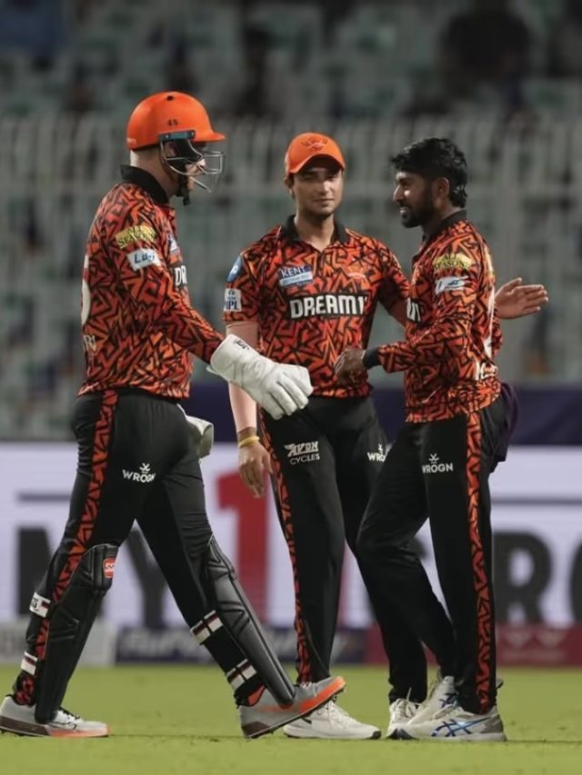SRH-এর এই বোলার দুই হাতে বল করেছেন... IPL অভিষেকেই রেকর্ড