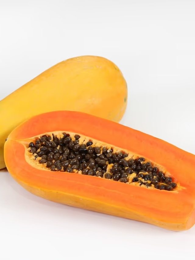 আলতো চাপ দিয়েই বুঝে যান পেঁপে পাকা মিষ্টি কি না, কৌশল জেনে নিন