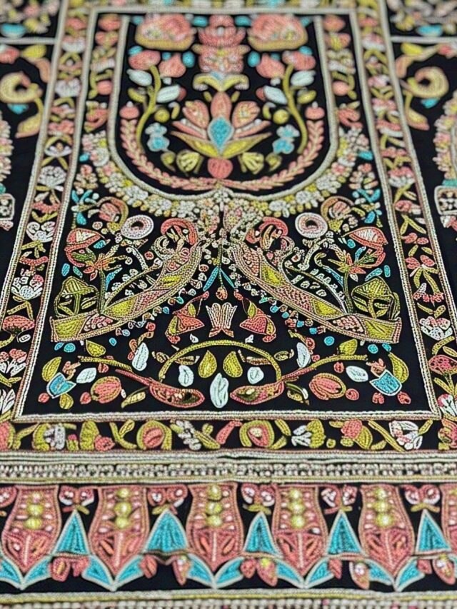 सोने के तारों से कपड़ों पर कढ़ाई...जानिए ज़रदोज़ी कला का इतिहास