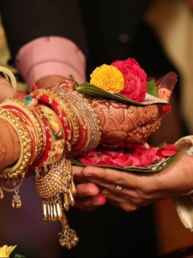 ২ বার বিয়ে হবেই এঁদের, ইঙ্গিত দেয় হাতের এই রেখা,  জেনে রাখুন