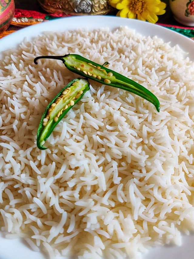 ভাতের সঙ্গে কাঁচা লঙ্কা কামড়ে খেলে এসব হবেই, জানা জরুরি