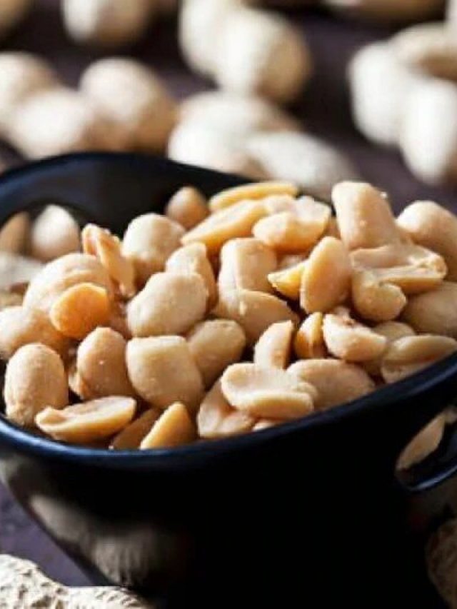 চিনাবাদাম খাওয়ার সঠিক পদ্ধতি জানলে মিলবে দারুণ স্বাস্থ্য উপকারিতা