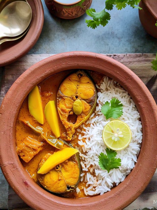 কাঁচা আম দিয়ে মাছের ঝোলের ঘরোয়া রেসিপি
