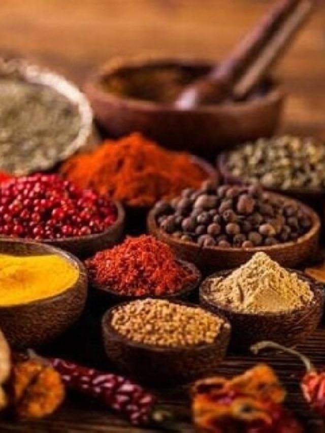 গ্যাস-অম্বলে আর পেট ফুলবে না, মুখে ফেলে দিন রান্নার এই ৫ মশলা