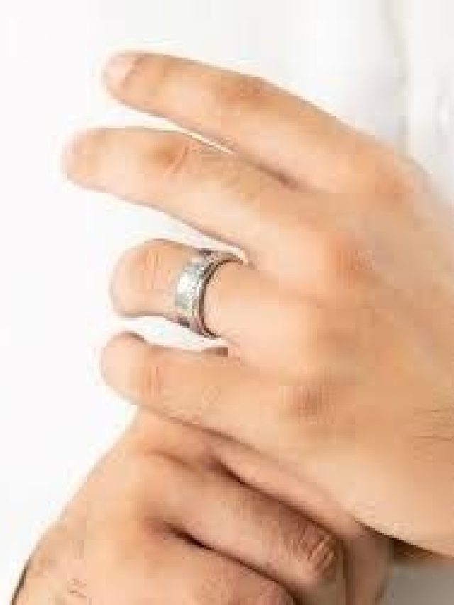 রুপোর আংটি পরলে জীবনে এসব বদল আসে, জেনে রাখুন