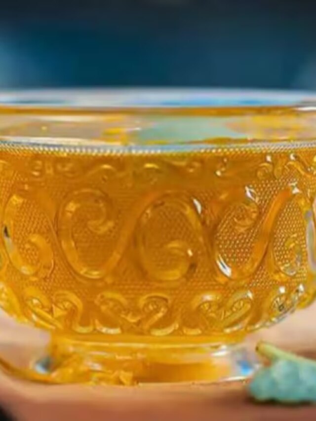 कब्ज से राहत दिला सकता है ये ड्रिंक, बस पानी में मिलाना होगा इन 3 चीजों का पाउडर