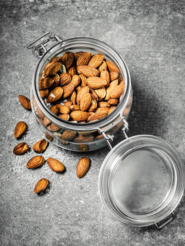 बैलेंस डाइट संग अगर रोज खा लिया ये एक फूड तो लंबे समय तक दिखेंगे जवान, झुर्रियां भागेंगी दूर