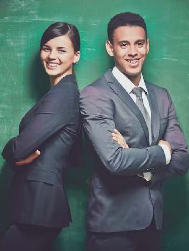 बैंक की नौकरी चाहिए? जानिए 12वीं के बाद कैसे मिलेगी