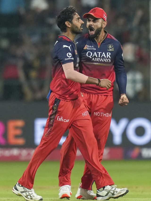 IPL में RCB के इस 'पेसर' ने बनाया महार‍िकॉर्ड, इत‍िहास के पन्नों में दर्ज हुआ नाम