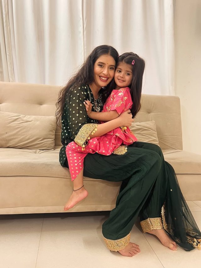 सुष्मिता की Ex भाभी ने छोड़ी एक्टिंग, कपड़े बेचकर बेटी को पाल रहीं, बोलीं- बहुत महंगाई...