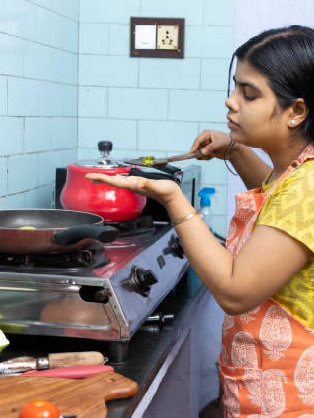 গরমে তেতে উঠেছে রান্নাঘর, হেঁশেল ঠান্ডা রাখার ৭ উপায়