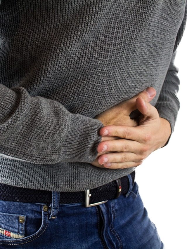 सुबह उठते ही होती है गैस और एसिडिटी की समस्या? इन  उपायों से मिलेगी मदद