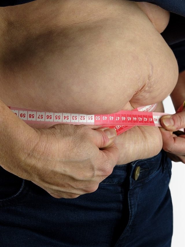 कम करना चाहते हैं शरीर की एक्स्ट्रा चर्बी? इस तरह खाएं काली मिर्च