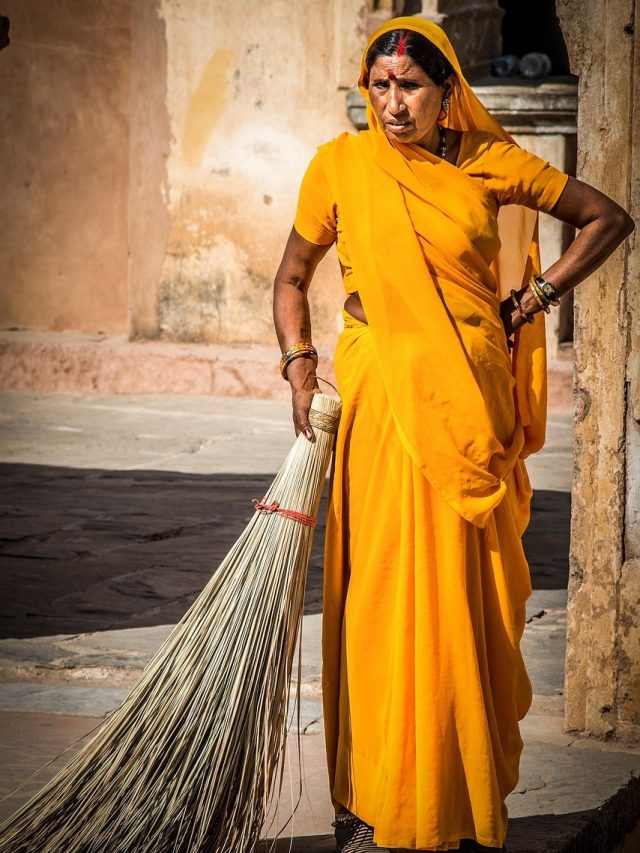 আর ফাঁকি দেবে না কাজের মাসি, মেনে চলুন  এই ৮ টিপস