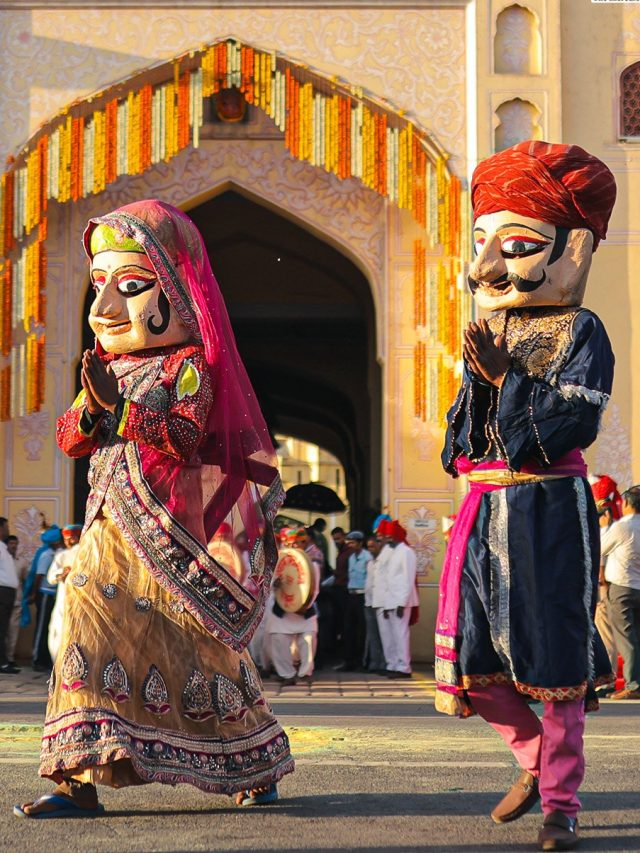 जयपुर में कैसे सेलिब्रेट किया जाता है गणगौर का त्योहार, देखें फोटो