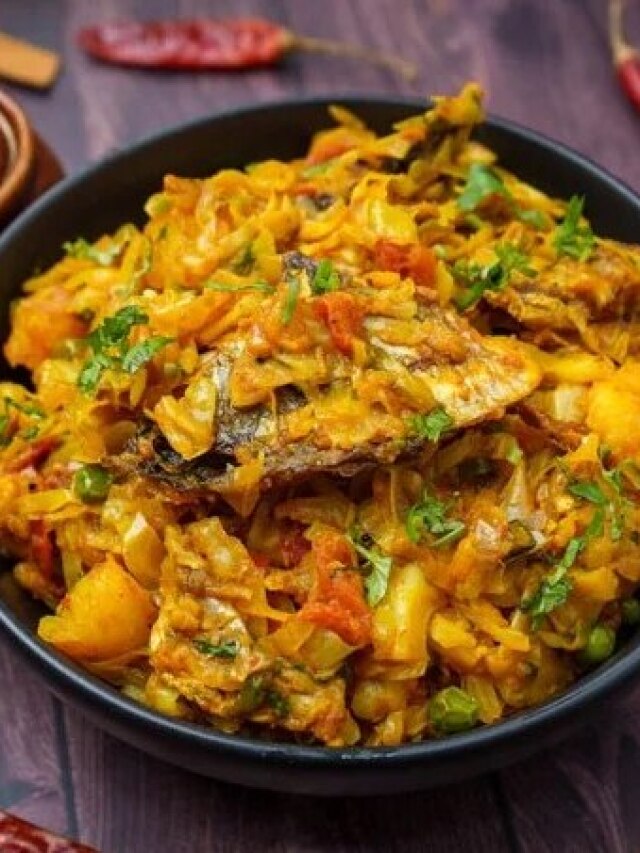 মাছের মাথা দিয়ে বাঁধাকপিতে কখন দেবেন মুড়ো? পাকা রাঁধুনির টিপস