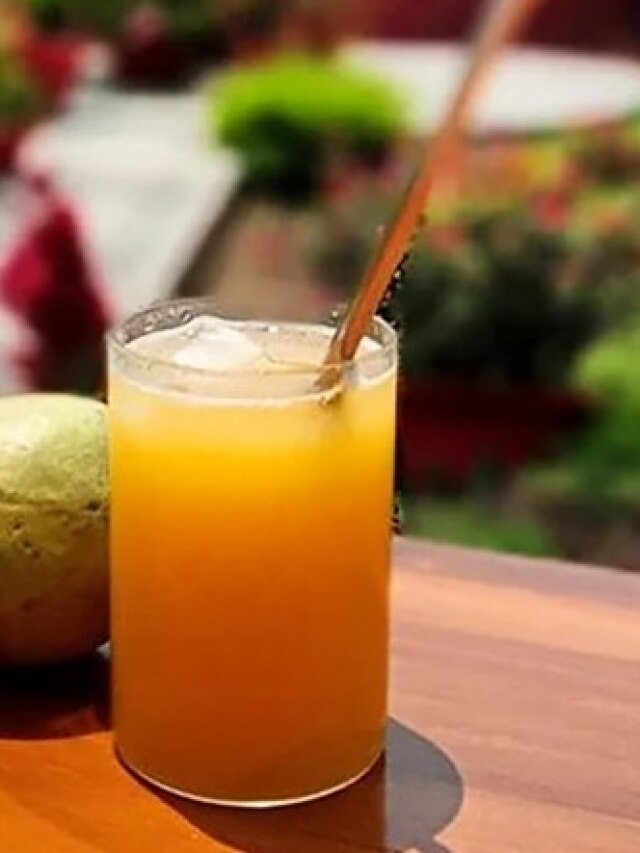 কীভাবে বের করবেন বেলের শাঁস? রইল পাকা গৃহিনীর কায়দা