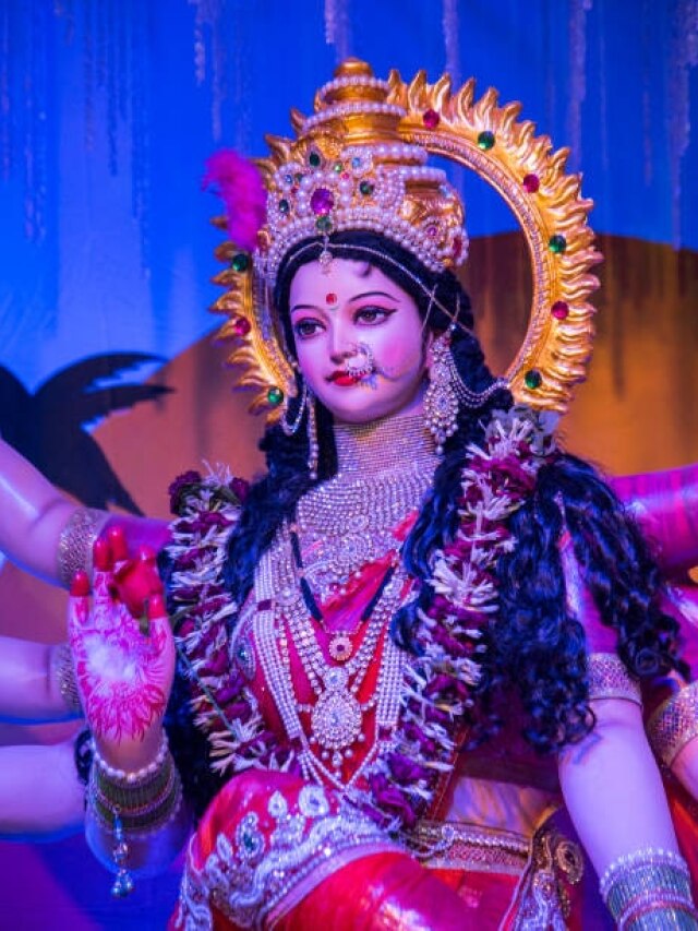 महाअष्टमी पर बन रहा है ग्रहों का दुर्लभ संयोग, इन राशियों के लोग होंगे धनवान