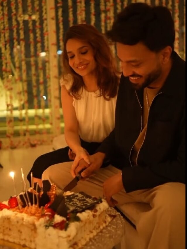 '7 फेरों से जुड़ा 7 साल का रिश्ता...', प्यार में डूबीं अंकिता, सालगिरह पर पति को किया सरप्राइज