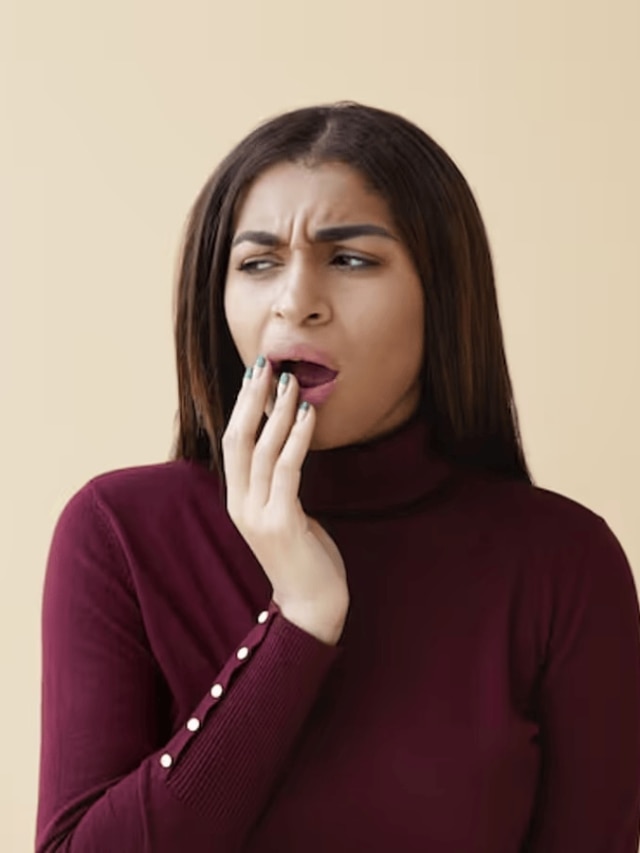 গরম কিছু খেয়ে জিভ পুড়ে গেছে? ঘরোয়া প্রতিকার জানুন