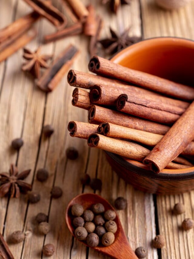 रोज सुबह करें दालचीनी का सेवन, मिलेंगे चमत्कारी फायदे और कई बीमारियां रहेंगी दूर