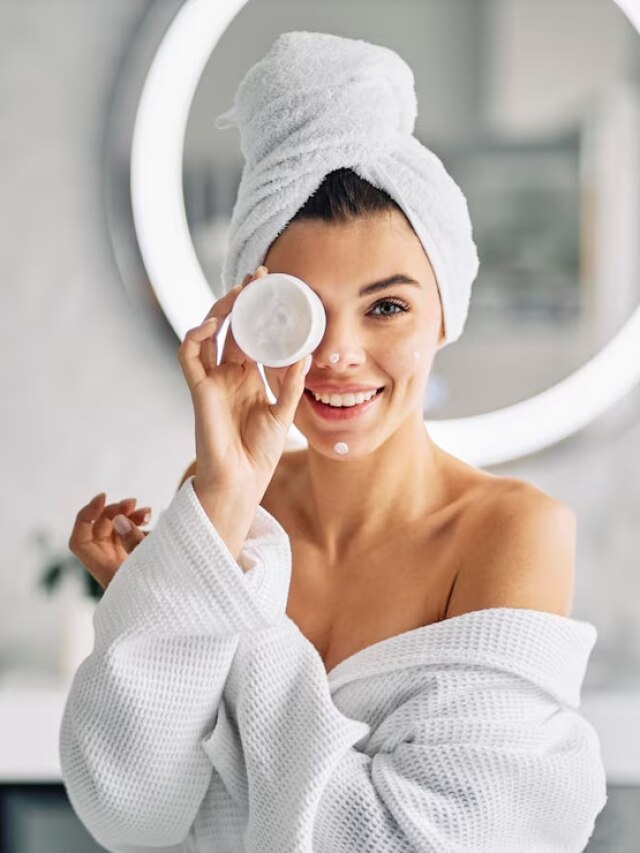 समय की कमी के कारण नहीं कर पाते स्किन केयर, फॉलों करें 5 मिनट का ब्यूटी सीक्रेट