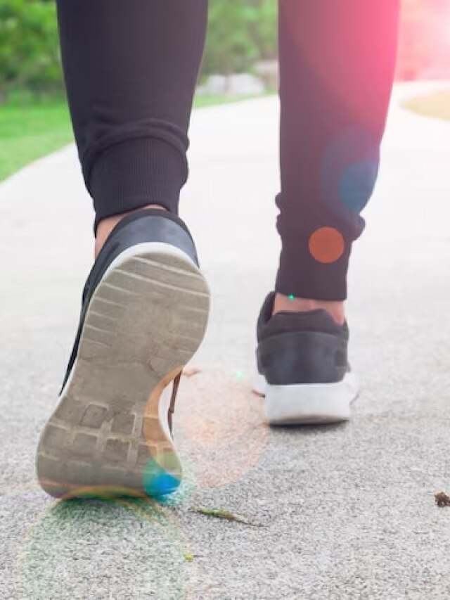 पैदल चलकर भी आसानी से घटा सकते हैं वजन, बस ये बातें ध्यान में रखें