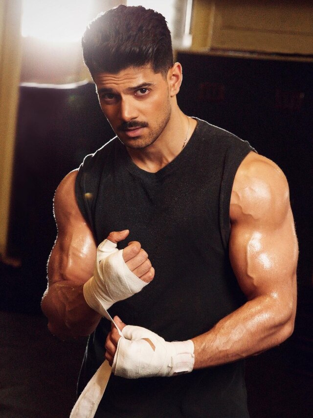 गर्लफ्रेंड की हत्या के आरोप में फंसा था एक्टर, चौपट हुआ करियर, 4 साल बाद कर रहा कमबैक