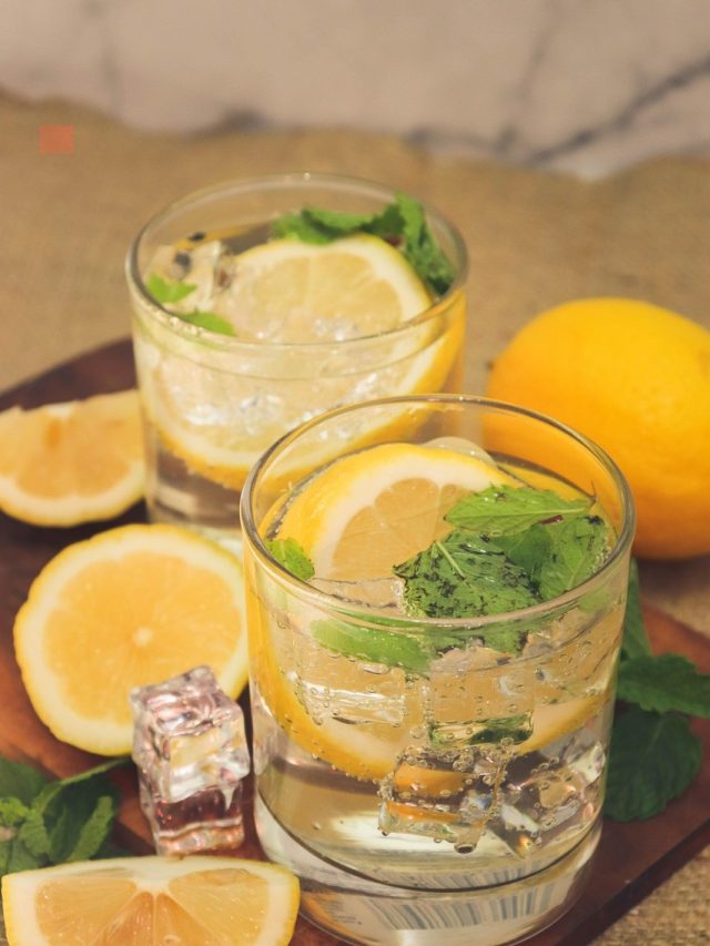 अगर नींबू निचोड़ते समय कुछ बूंदे आंखों में चली जाए तो क्या करना चाहिए?