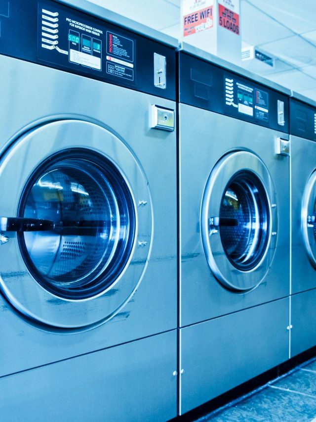 वॉशिंग मशीन हो जाएगी खराब, अगर साफ होने को डाल दी ये चीज