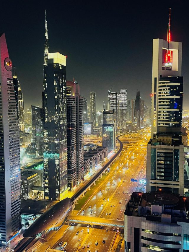 जॉब के लिए Dubai बेहतर या भारत, CA ने समझाया पूरा हिसाब, पोस्ट हुई वायरल!