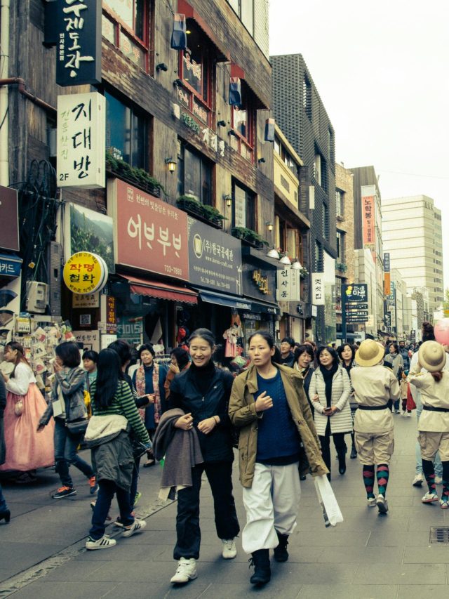 किताब, फोन... नॉर्थ कोरिया में क्या-क्या लेकर नहीं जा सकते?