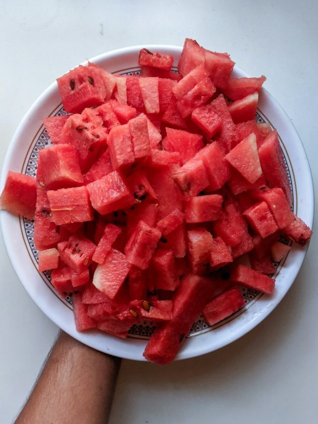 এগুলির সঙ্গে তরমুজ খাবেন না, শরীরের সর্বনাশ হতে পারে