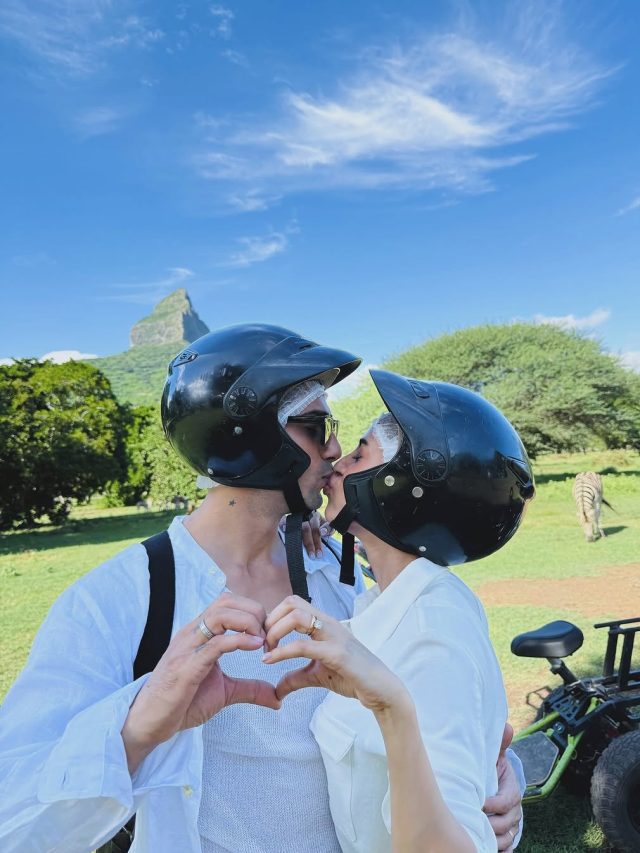 दूसरी पत्नी संग एक्टर का रोमांस, किया Liplock, शादी के 4 साल बाद मां बनने वाली है एक्ट्रेस