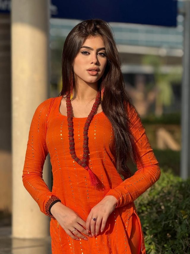 19 साल की एक्ट्रेस ने लिए लिप फिलर्स, यूजर्स ने बुलाया 'प्लास्टिक', बोली- लोगों का काम...