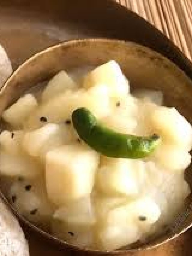 সাদা আলুর তরকারি বানান এভাবে, রুটি পরোটার সঙ্গে জমে যাবে