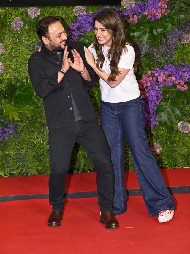 श्रद्धा को चुड़ैल कहने वाले डायरेक्टर ने पकड़े कान, मांगी माफी, मजेदार है वीडियो