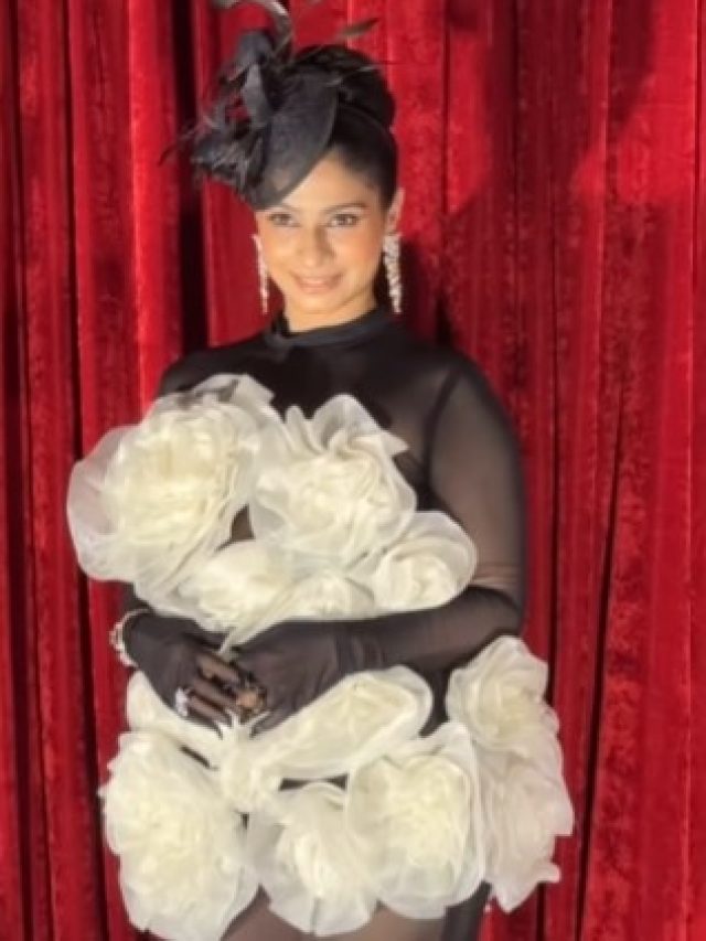 सी-थ्रू ड्रेस पहनकर इवेंट में पहुंचीं काजोल की बहन, चलना हुआ मुश्किल, बोल्ड लुक पर हुईं ट्रोल