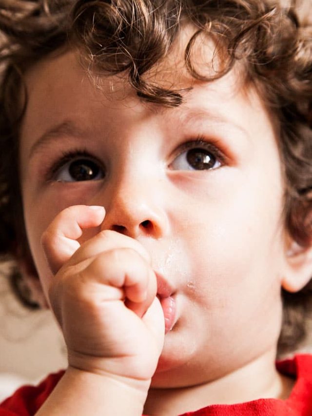 সারাদিন আঙুল চোষে বাচ্চা, ৭ উপায়ে দূর করুন এই বদভ্যাস