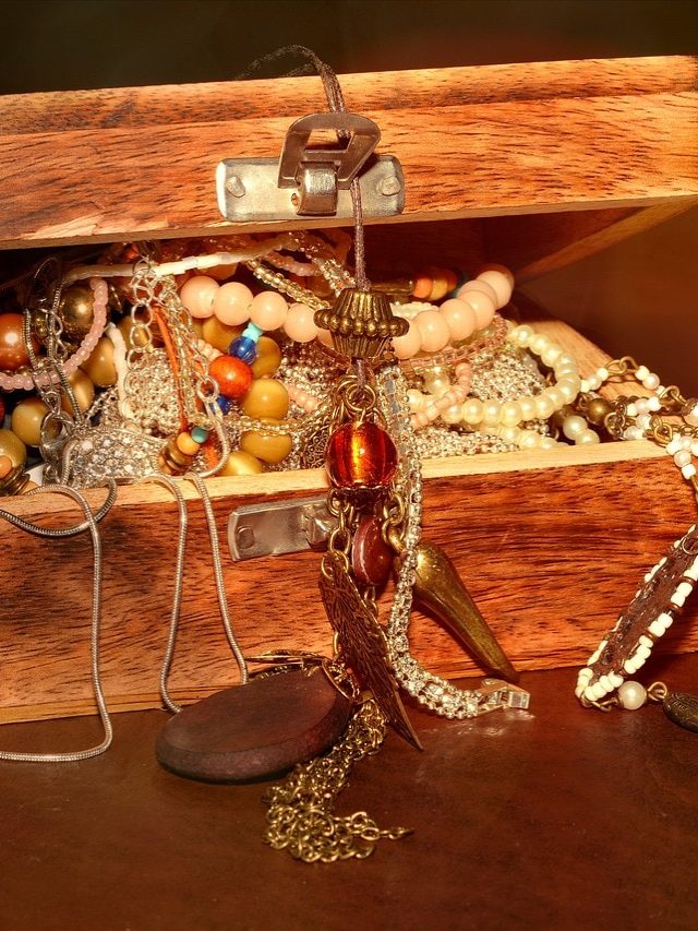 इन दो पापी ग्रहों का गोचर खोलेगा इन 5 राशियों की किस्मत, बना देगा रातों-रात मालामाल