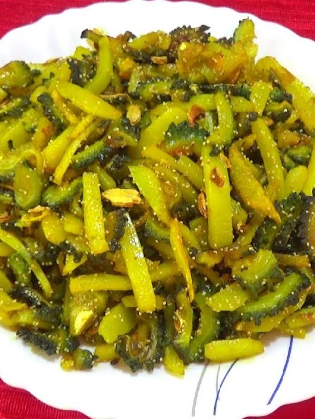 আলু-উচ্ছে ভাজায় ঘটিরা দেয় এই মশলা, তবেই স্বাদ বাড়ে