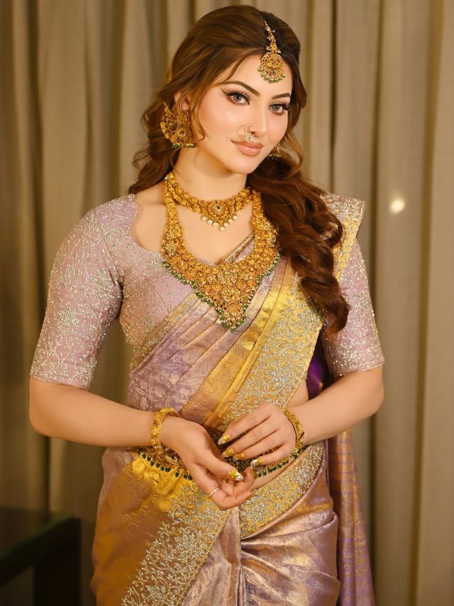 उर्वशी के नाम पर बना मंदिर, एक्ट्रेस के दावे से बौखलाए यूजर्स, बोले- भगवान को भी नहीं छोड़ा