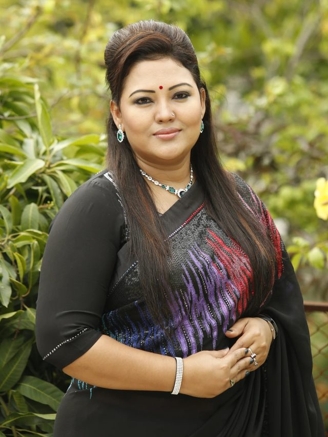 'নান্টু ঘটক' থেকে 'খাইরন লো'-মমতাজের সেরা ৭ হিট গান