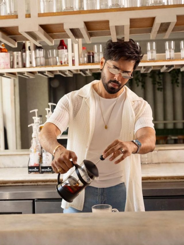 जंग के माहौल के बीच चाय की चुस्की ले रहा PAK एक्टर, यूजर्स ने लताड़ा, बोले- शर्म करो