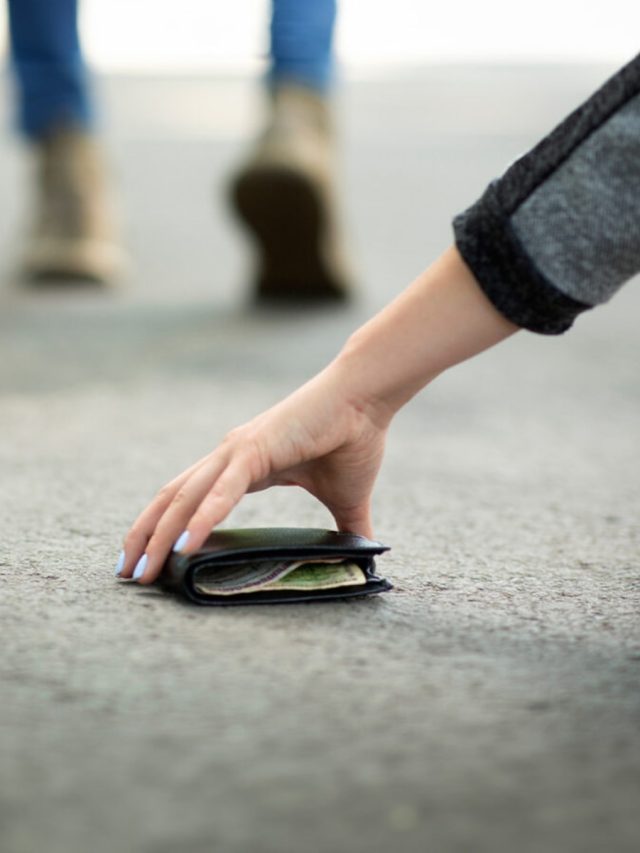 রাস্তায় এই ৬ জিনিস পেলে ভুলেও ঘরে আনবেন না, দুর্ভাগ্য নিয়ে আসে