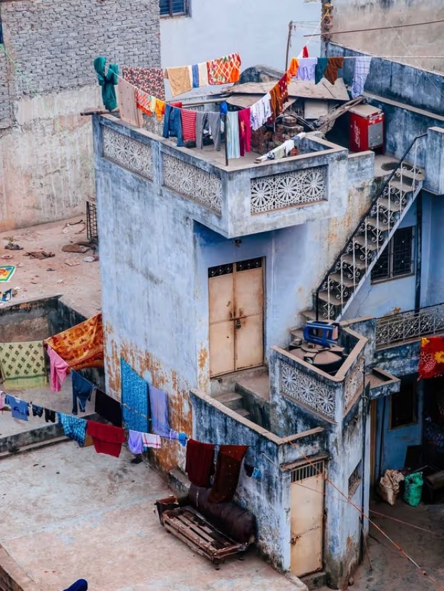 বাড়ির ছাদে এই ৩ জিনিস রাখা খুব অশুভ, জীবনে এসব হতে পারে