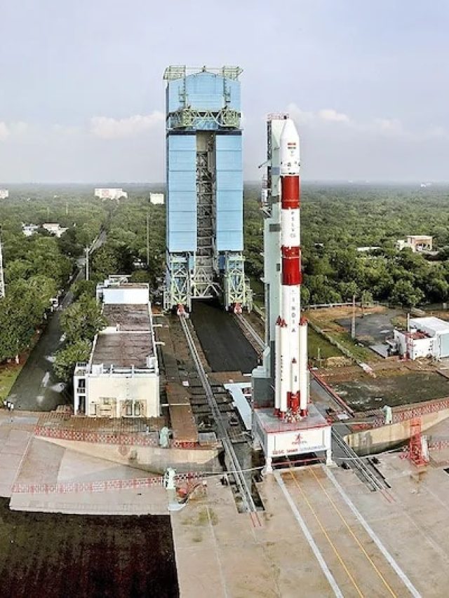 दुश्मनों पर कड़ी नजर रखने के लिए ISRO का एक और सैटेलाइट लॉन्च